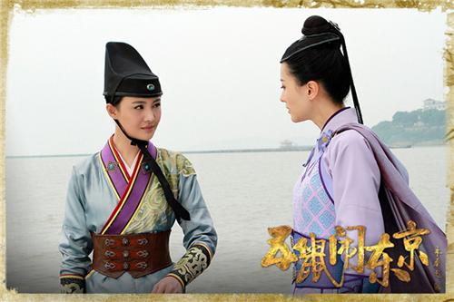 《五鼠》热播 郑爽张芷溪组“北宋twins”