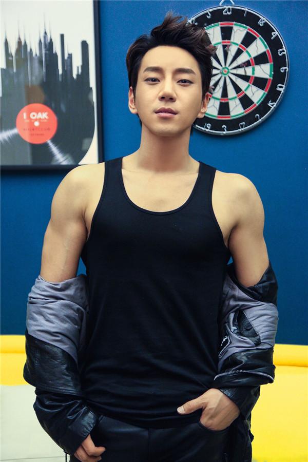 李克勤叫板薛之谦 黄致列放露肉大招来撩妹