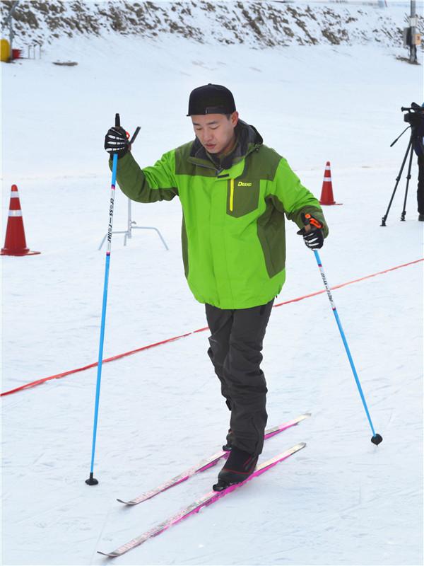 韩国跑男挑战滑雪 姜GARY加盟《冰雪奇迹》