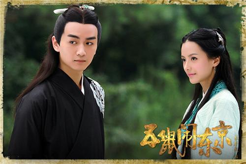 《五鼠》热播 郑爽张芷溪组“北宋twins”