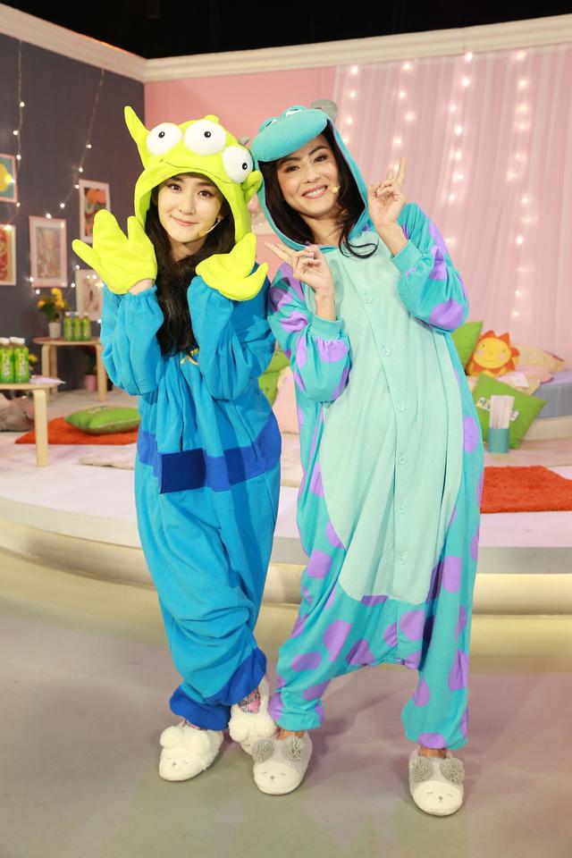 张柏芝参加谢娜新节目授育儿经 自曝：想生五个