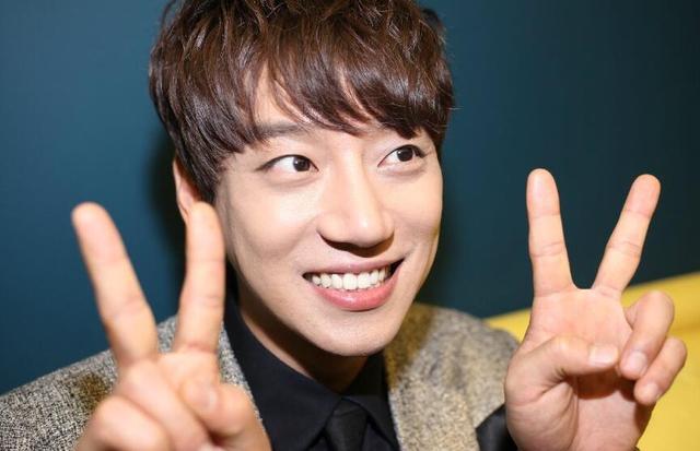 黄致列：想和徐佳莹亲近 交女友粉丝会不开心