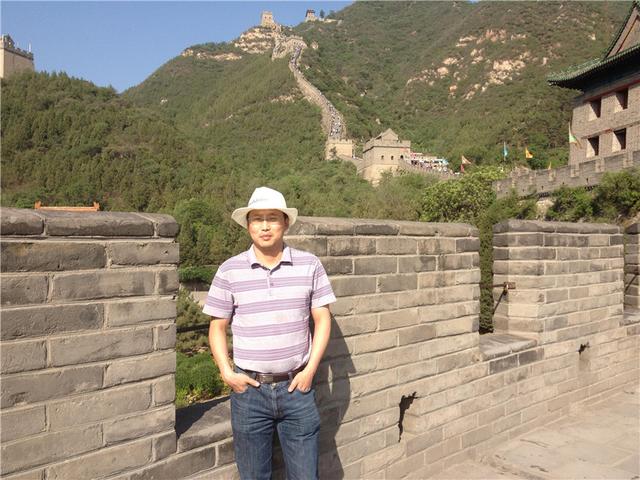 编剧耿峥电视剧《我把忠诚献给你》获奖引热议