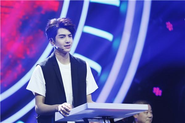 宋威龙《星星的礼物》化身公益天使 为爱助力 