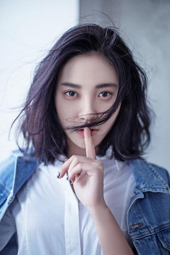 《追婚记》海报曝光 周楚楚谭凯甜蜜相偎