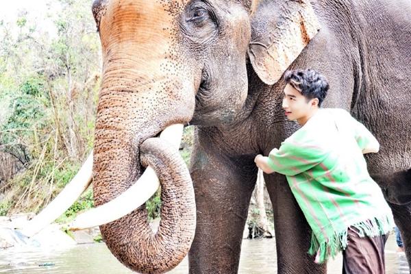 拍耽美剧的直男演员：最怕父母看到未删减版