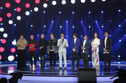 费玉清柯以敏同台唱诗 《诗歌之王》决赛聚歌神