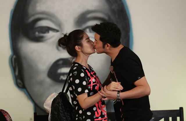 《一路上有你》老挝囧途：张智霖王岳伦卖家当