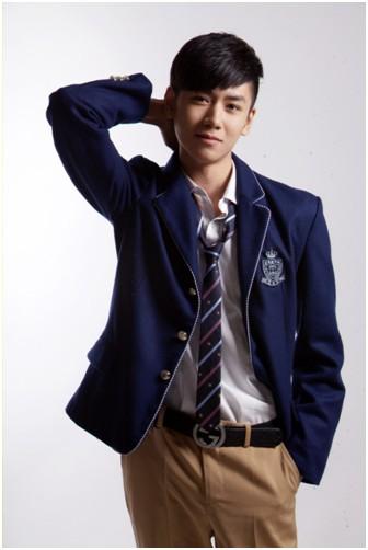 《我的老师是传奇》热播 杨霖拒绝暖男标签