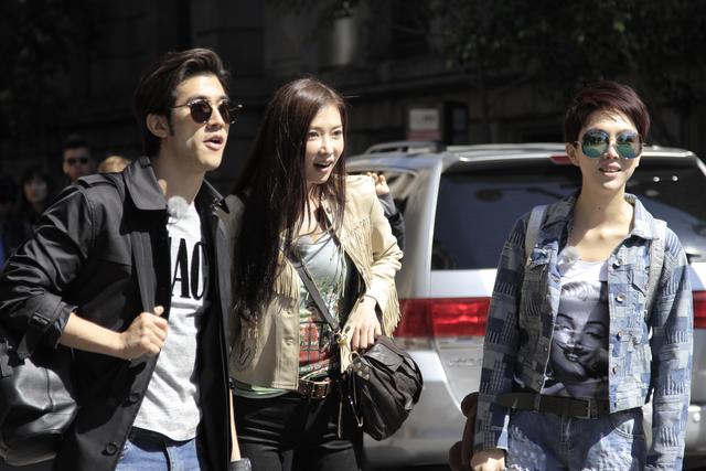 李治廷称林志玲是亲人 当土豪挑夫学“撩妹”