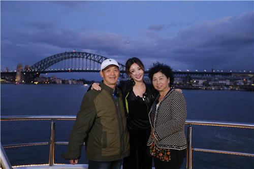 《带着爸妈2》明星爸妈彪演技 柳岩妈妈遇难关