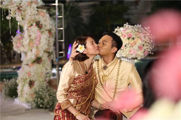 张柏芝谢霆锋同档亮相：一个在东方一个在浙江