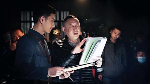 《爱人同志》转场上海 何明翰化身片场钉子户