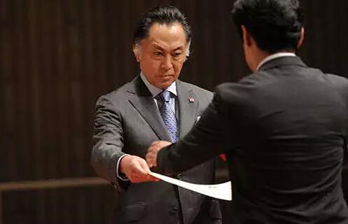 颜值不及主角 配角大叔们用气质hold一部剧