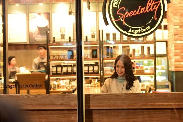 彭于晏助阵《相爱吧》 周冬雨为其倾心引尴尬