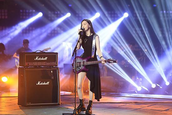 《中国好歌曲》高颜值美女对决羽泉左右为难