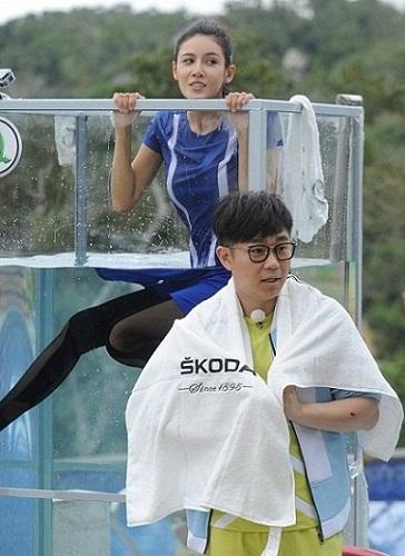 《24小时》登陆三亚 大鹏吴磊争抢“美人鱼”