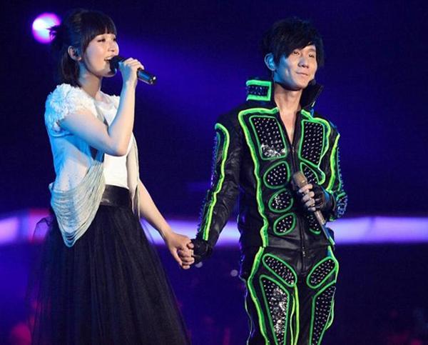 金莎录制节目承认恋过林俊杰：很难不喜欢JJ