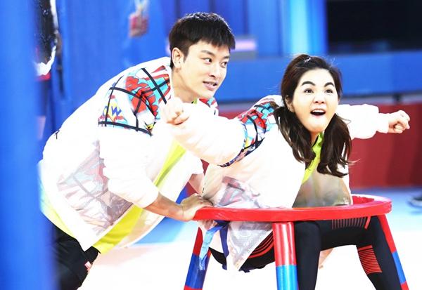 贾乃亮Ella领衔《来吧冠军》 俩队长默契爆棚