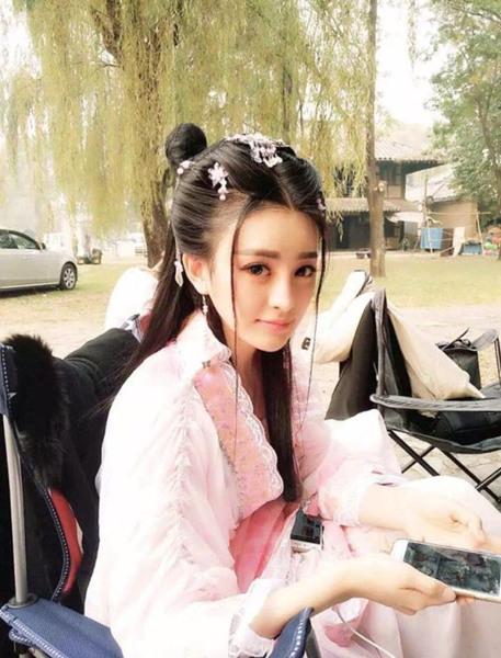 网剧《守护者》开播获赞  尹玲不拼颜值拼演技