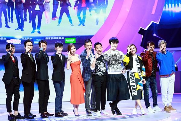 《看见你声音》发布会 韩庚辨音失败挑战烟熏妆