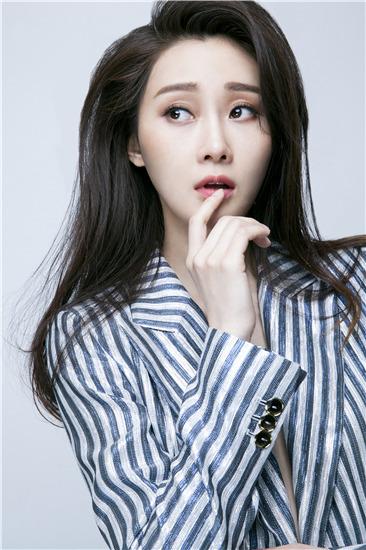 林鹏《半妖倾城》曝定妆照 功夫女神穿越梦境