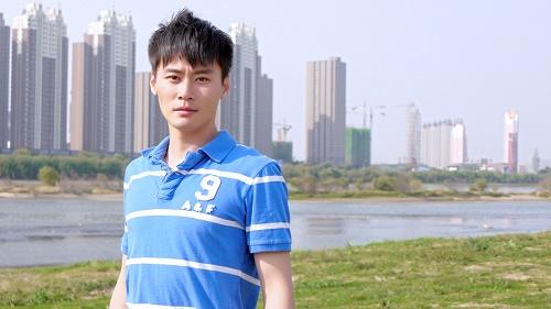 《女人的天空》热播 程皓枫“村霸”角色引关注