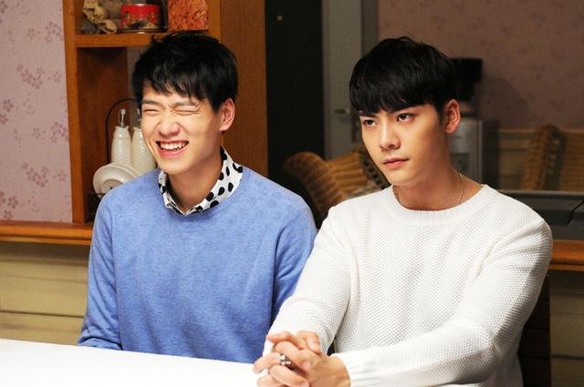 《因为爱情有幸福》热映 魏大勋深陷感情危机