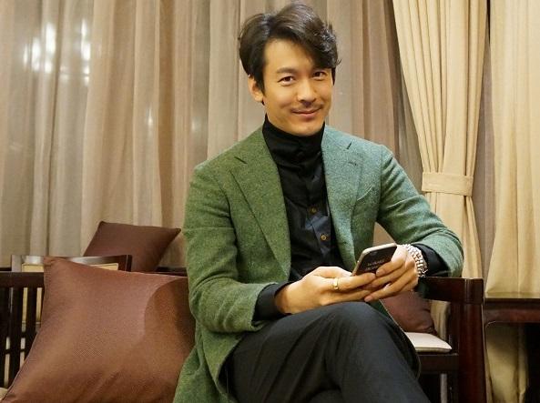 王东《军师联盟》饰李晨情敌 微博精分晒腹肌