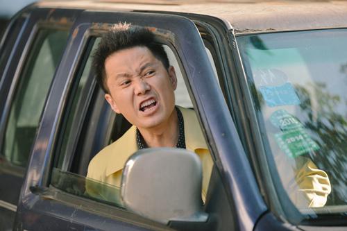 《小镇大法官》正在热播 郭广平升级当表情帝