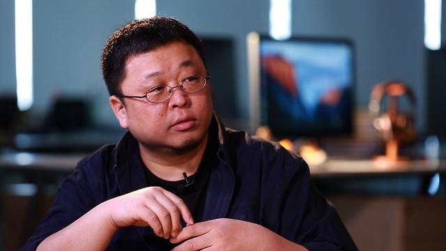 罗永浩带鲁豫参观锤子科技 自称有社交恐惧症