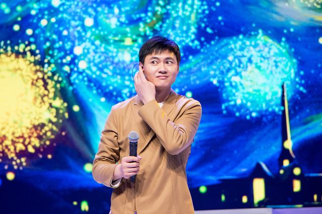 冠军仲满亮相《看见声音》 平民舞台传递包容力