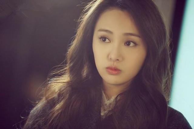 郑爽压力大欲退出娱乐圈？ 有好作品才硬气