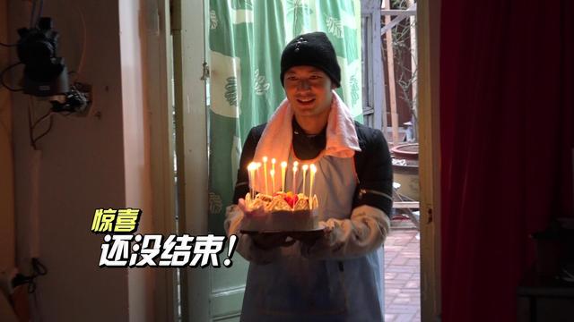 黄晓明自制惊喜蛋糕献孝心 陈乔恩豪送老妈钻石