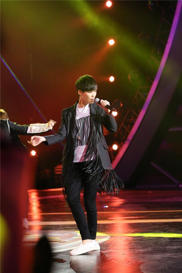 李宇春潮装亮相《最强大脑》 现场惊呼吓死宝宝