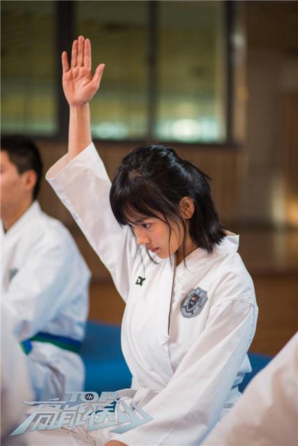 沈腾监制《高能医少》“透视”励志青春