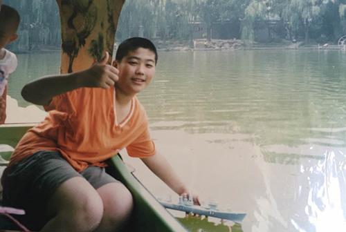 小鲜肉冉旭早年肥照曝光  狂甩肥肉逆袭高富帅