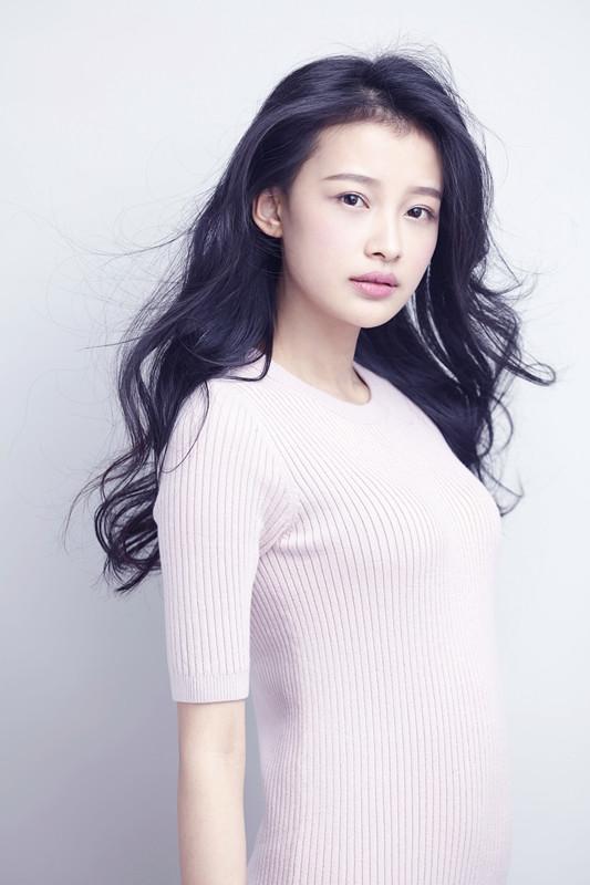 《候鸟》热播 孙怡：张若昀是我的“丝袜女神”