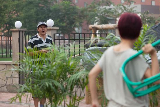 《麻辣芳邻》收视走高 牛莉张国强上演武打爱情