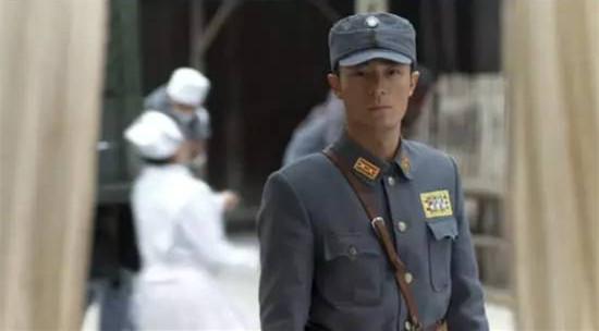 《太阳的后裔》里的撩妹方法都是霍建华玩过的 