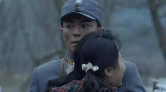 《太阳的后裔》里的撩妹方法都是霍建华玩过的 