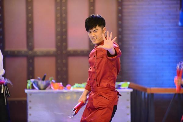 陈赫助阵《对口型》收官场 pk小宝争当喜剧男神