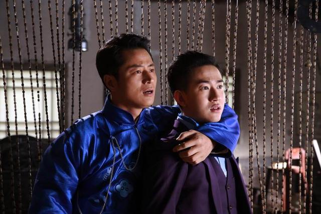 林江国体验叶问式崩溃 《义海雄风》上演长袍秀