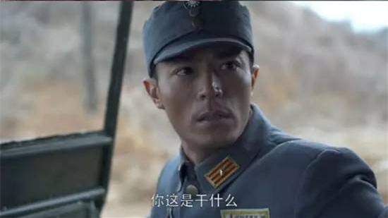 《太阳的后裔》里的撩妹方法都是霍建华玩过的 