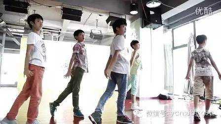 《重生》里的娱乐圈想象，就是一个大型惊吓