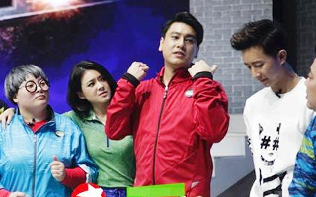 一周综艺：男神Henry被林志玲熊抱示爱