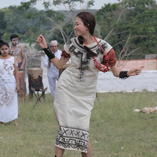 画面太美!林志玲魅力无限秀性感电臀 扭胯踢球