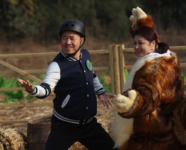 男神张全蛋综艺首秀 刘能谢大脚上演丛林情缘