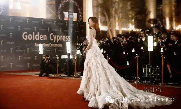 《重生》里的娱乐圈想象，就是一个大型惊吓