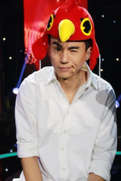 宋宁《大首映》开启强攻模式 身手矫健拔得头筹